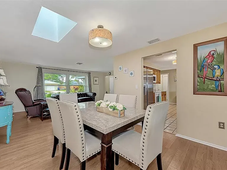 1329 Nantucket Rd — Photo 4