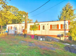 602 Shawnee St, Roseto, PA