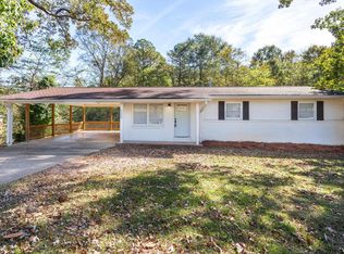 5225 Sakston Dr, Anniston, AL 36206
