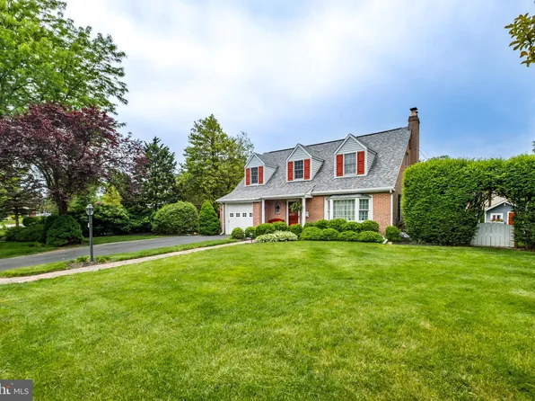 405 W Garden Rd, Oreland, PA 19075