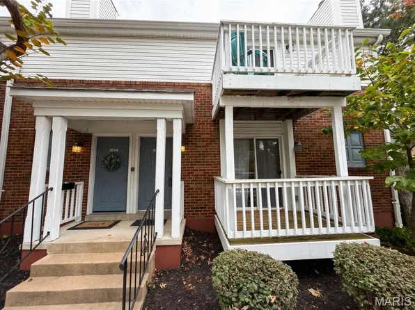 1696 E Swan Cir, Saint Louis, MO 63144