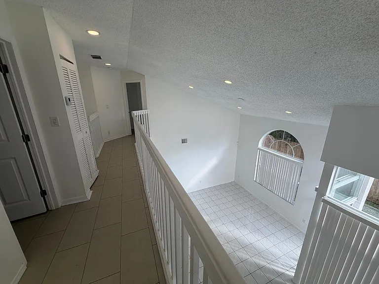 3780 Amalfi Dr — Photo 6