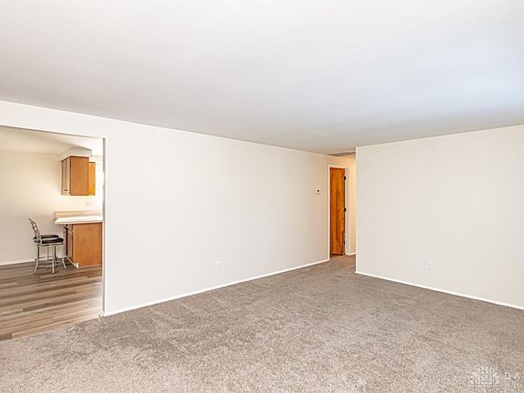 3rd image of 7056 Bascombe Dr