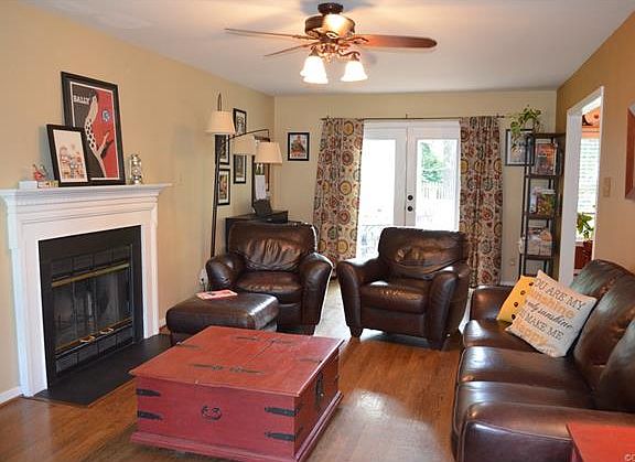 3rd image of 9525 Southmill Dr