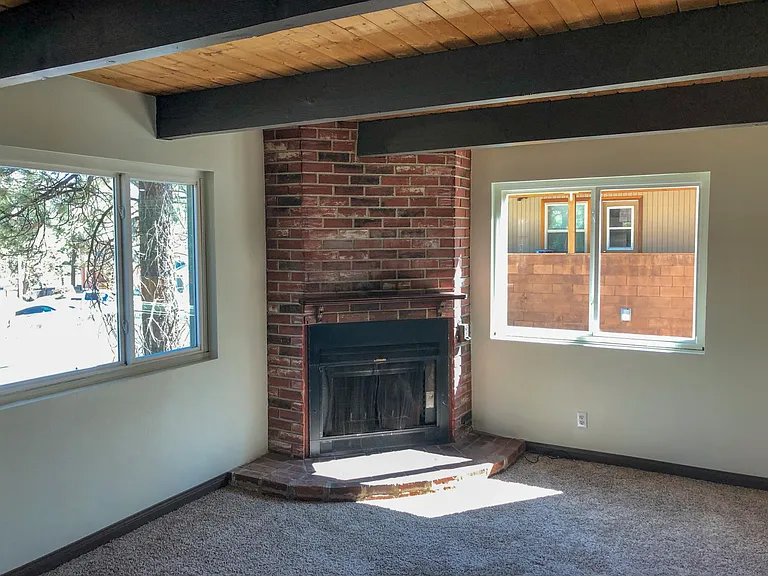 118 W Big Bear Blvd — Photo 2