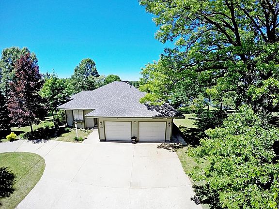 3rd image of 13975 Stearns Ct