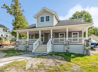 36 E Shore Rd, Greenwood Lake, NY 10925