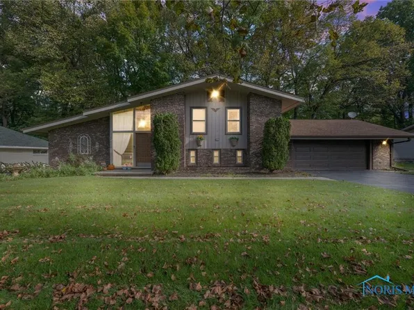 3824 N Beverly Hills Dr, Toledo, OH 43614
