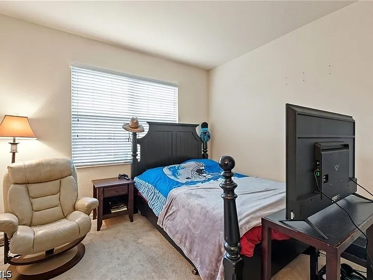10243 Via Colomba Cir — Photo 16