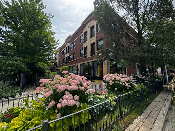 1441 W Jarvis Ave, Chicago, IL
