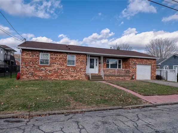 118 E 2nd Ave, Latrobe, PA 15650