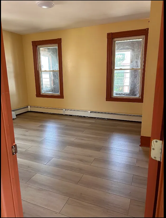 3 bed, 1300 sqft, $1,700 — Photo 4