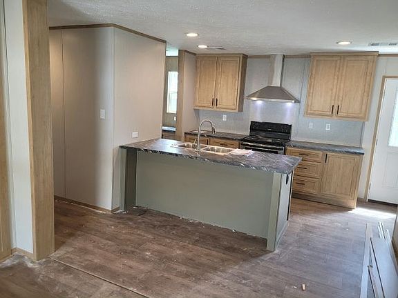2nd image of 1400 Banana Rd #119