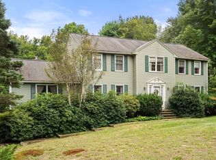 194 Hartford Ave W, Uxbridge, MA 01569