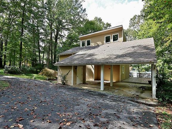 2nd image of 478 Anchor Dr