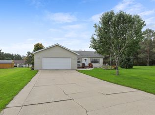 609 Maplewood Dr, Reed City, MI 49677