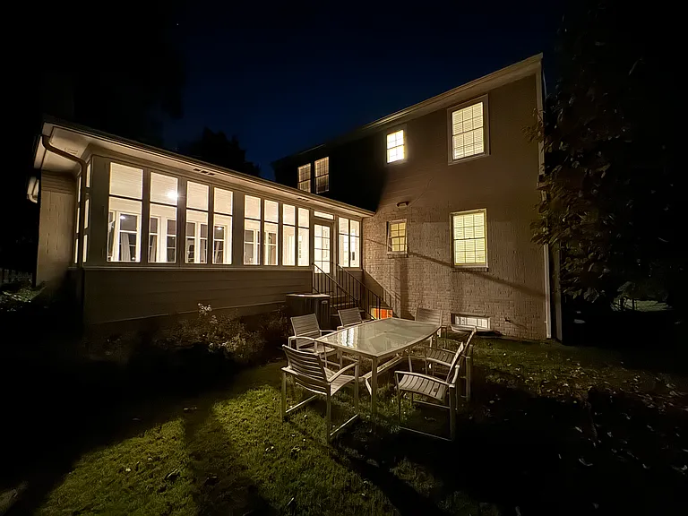 1723 Oakcrest Dr — Photo 10