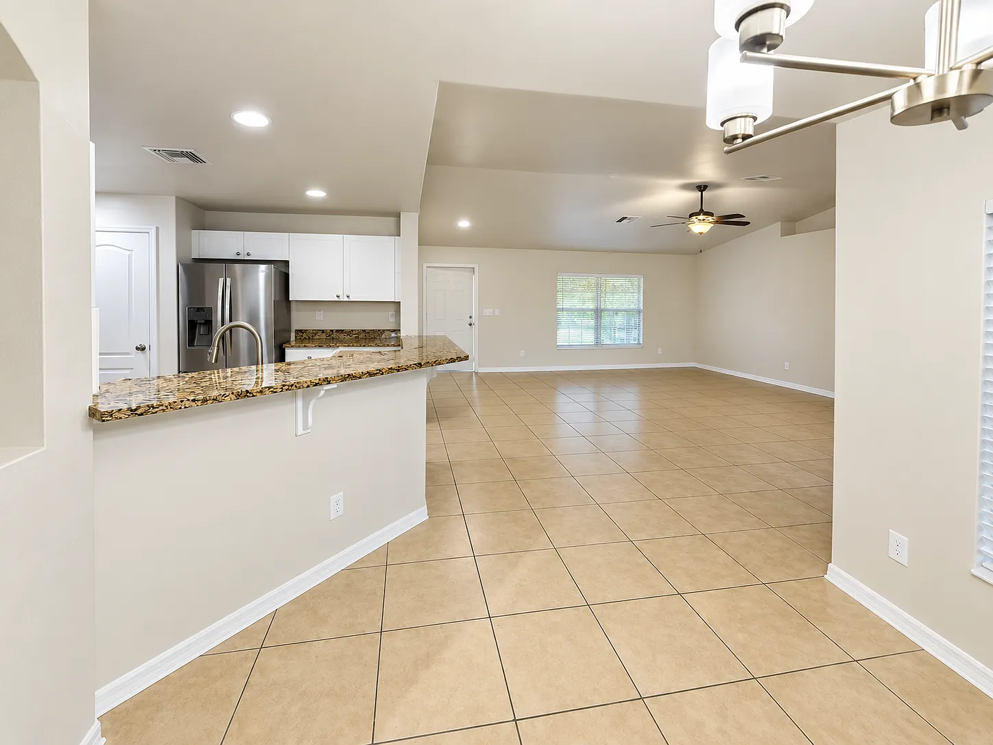 3 bed, 1574 sqft, $1,890 — Photo 2