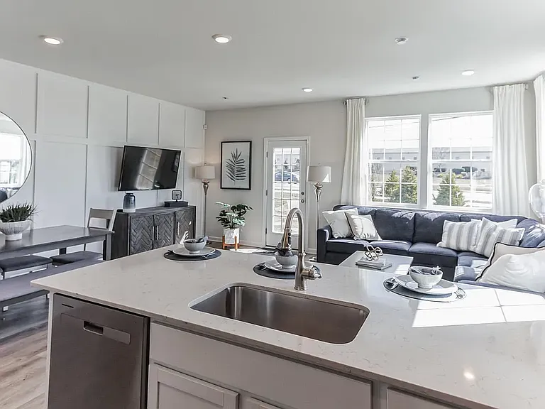 5 Alexander Way #5 — Photo 10