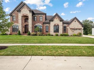 17012 Lakeside Rdg, Chesterfield, MO 63005