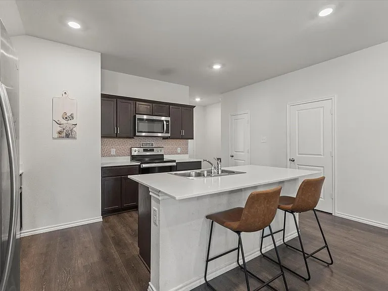 113 Keller Rd — Photo 3