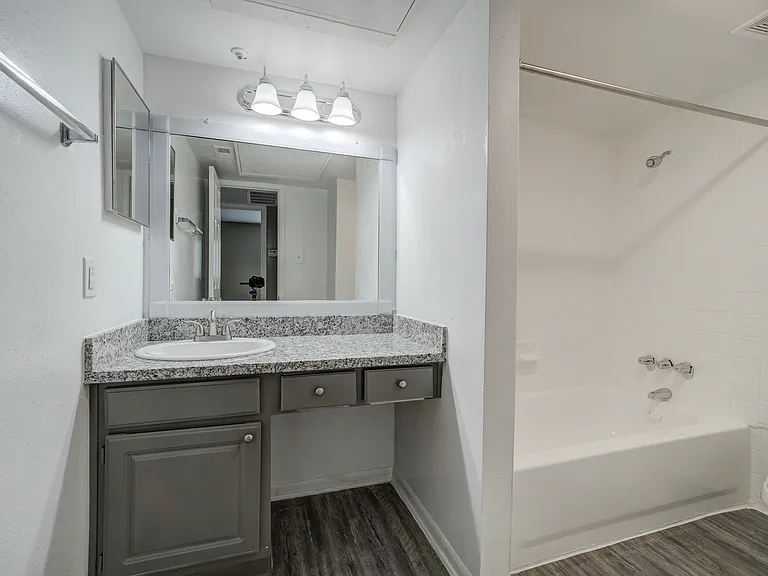 Ashford Santa Ana Interior12