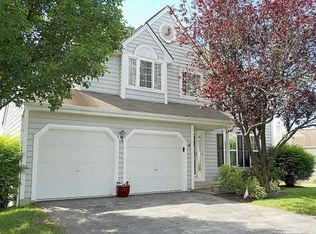 413 Carpenters Cove Ln, Downingtown, PA 19335