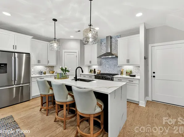 301 S Gardner Ave #42, Charlotte, NC 28208