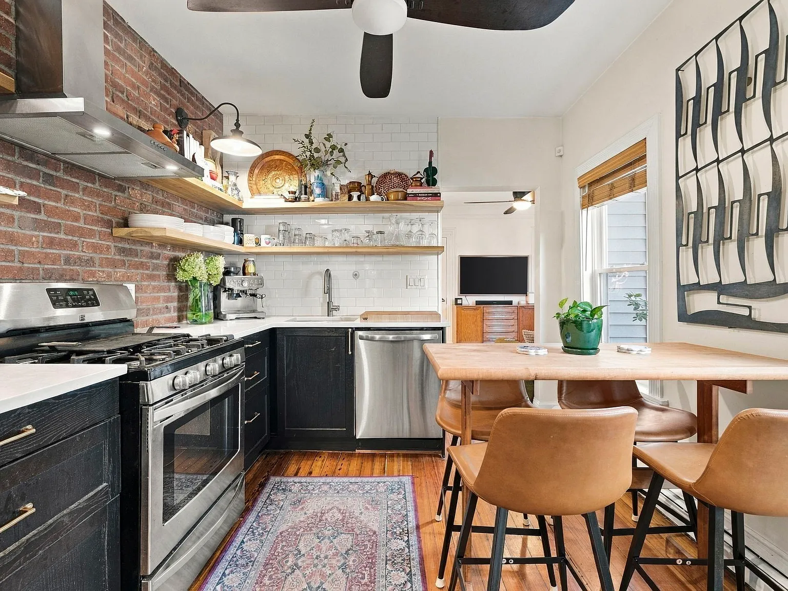 1 bed, 1.0 bath, 512 sqft, $3,400 — Photo 1