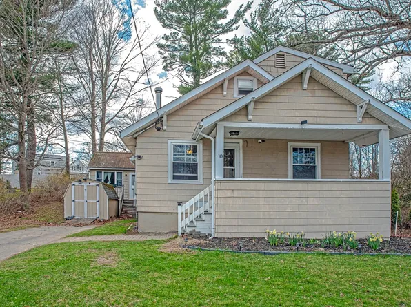 10 Sunnybank Ave, Rockland, MA 02370