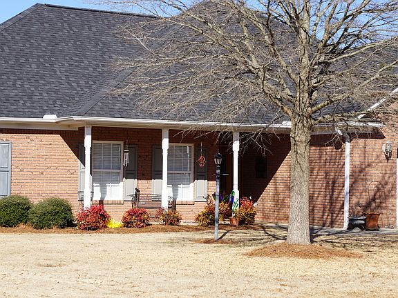 4th image of 21 Lindsey Ln