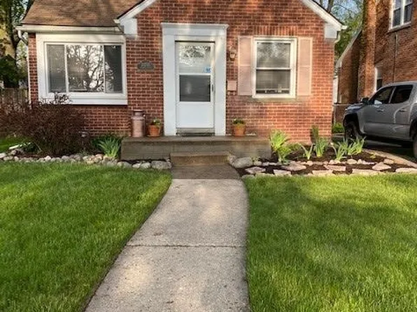23270 Sherman St, Oak Park, MI 48237