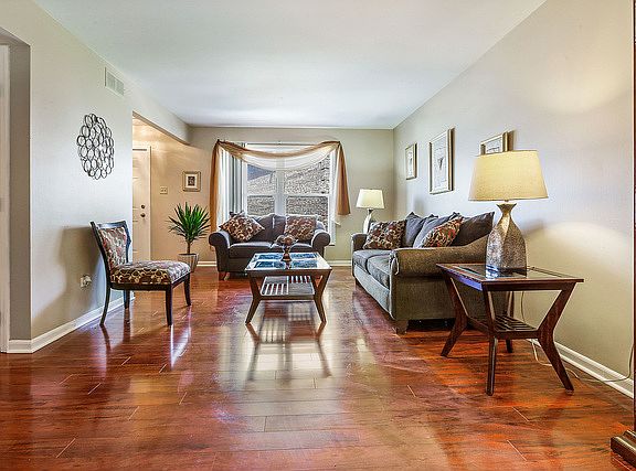 2nd image of 18531 Harwood Ave