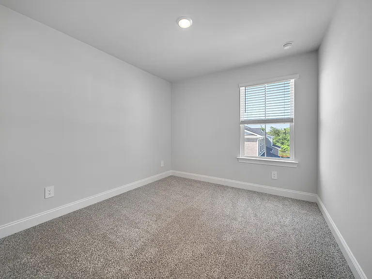 204 Douglas Bend Rd #404 — Photo 43