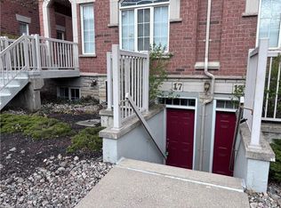615 Shoreline Dr #17, Mississauga, ON L5B4K4