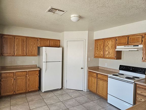 4th image of 6191 E 43rd St