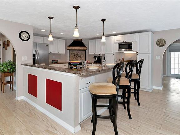 5th image of 4216 Hymount Ave