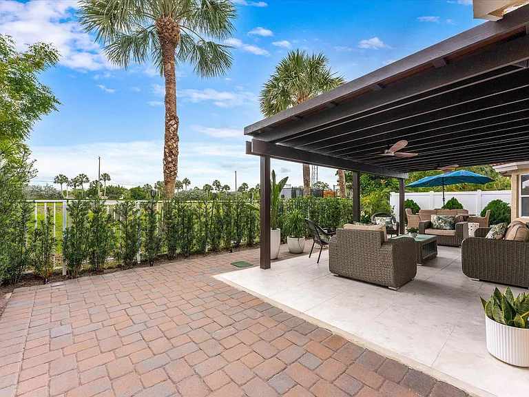 10112 Aqua Vista Way — Photo 36