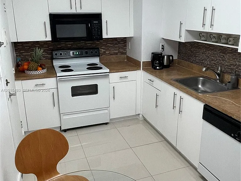 9195 Collins Ave #1012 — Photo 9