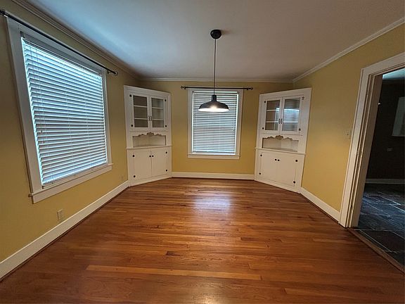 3rd image of 809 Robert St