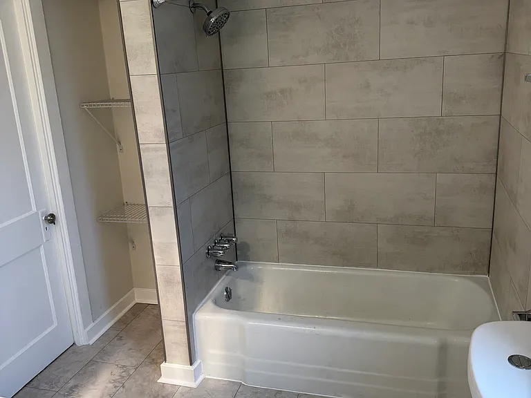 110 Sedgwick St — Photo 9