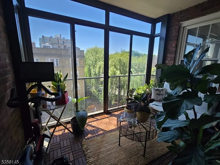 5 Roosevelt Pl #C004E-C — Photo 11