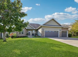590 Spyglass Ln, Waukee, IA 50263