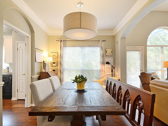 5th image of 203 Picea Dr