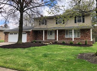6711 Karen Dr, Seven Hills, OH 44131
