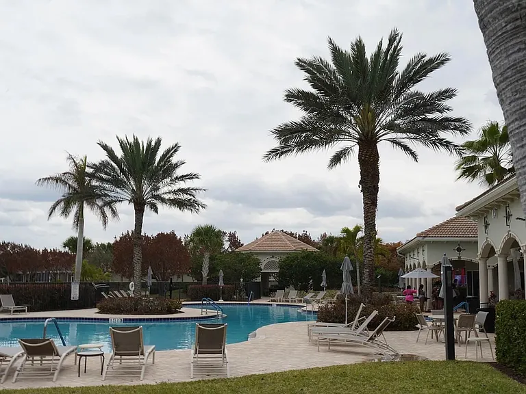 1271 NW Leonardo Cir — Photo 20