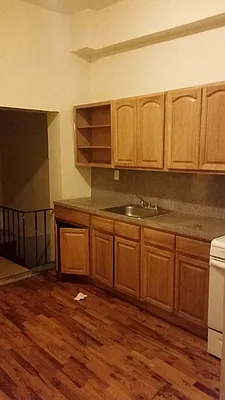 Rented by Space Link Realty | media 7