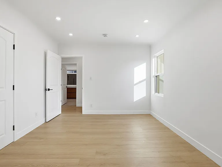1722 Bel Aire Dr — Photo 25