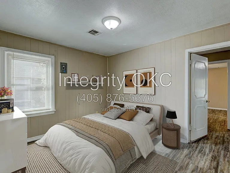 1713 N Page Ave — Photo 4
