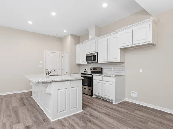 3911 Fortuna Dr, Laredo, TX 78046